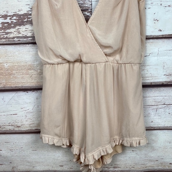 WINSTON WHITE Blush/Pink ruffle Romper - Picture 7 of 10